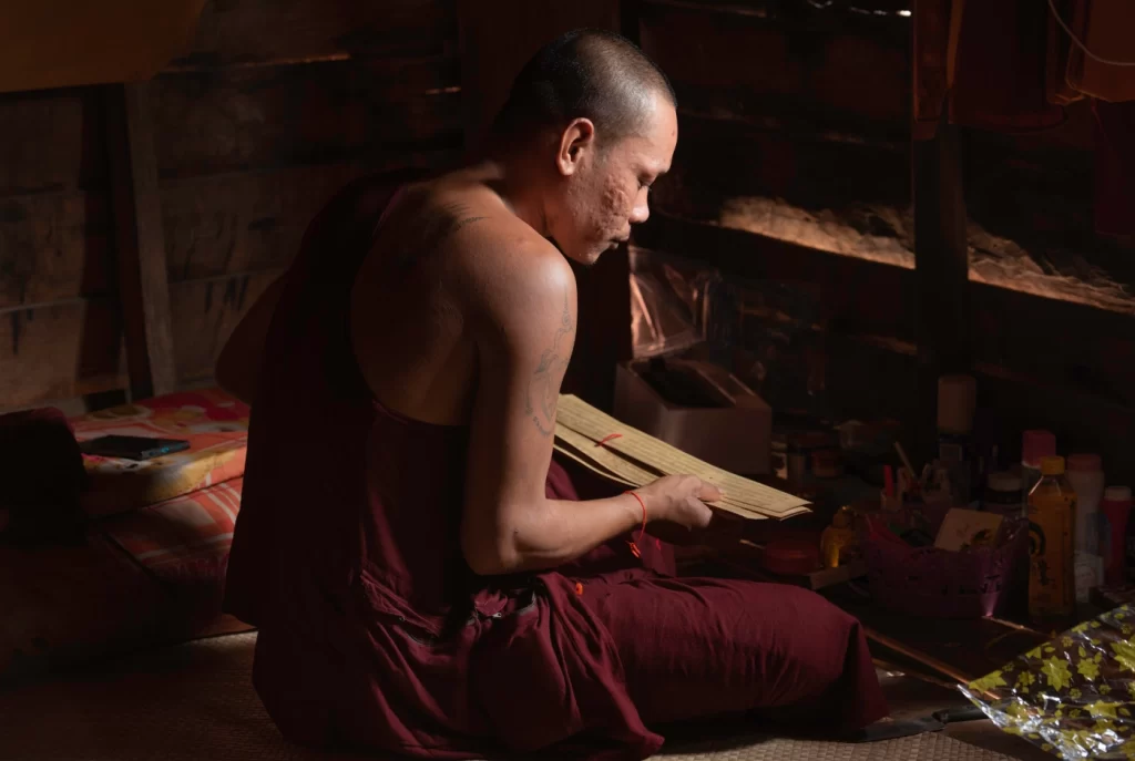 Holy monk reading his sutra at Chuev Srei Vibol temple